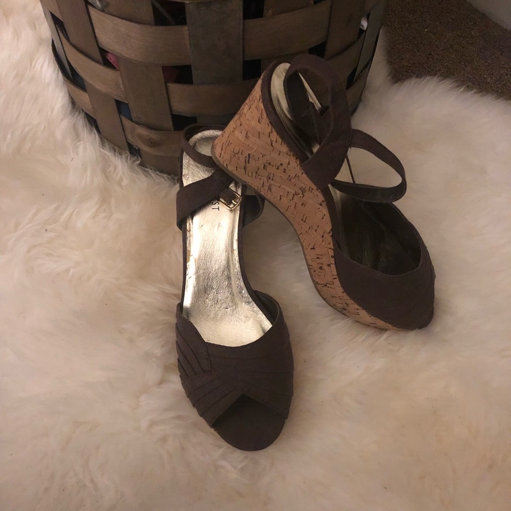 Brown espadrille sandals
